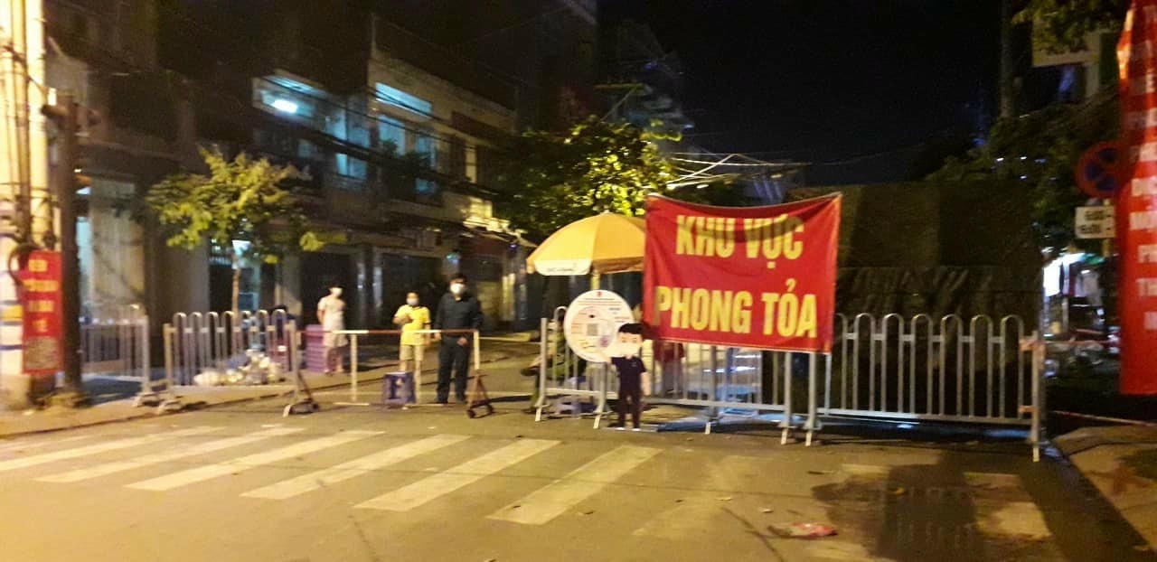 TP HCM có 569 điểm bị phong tỏa.
