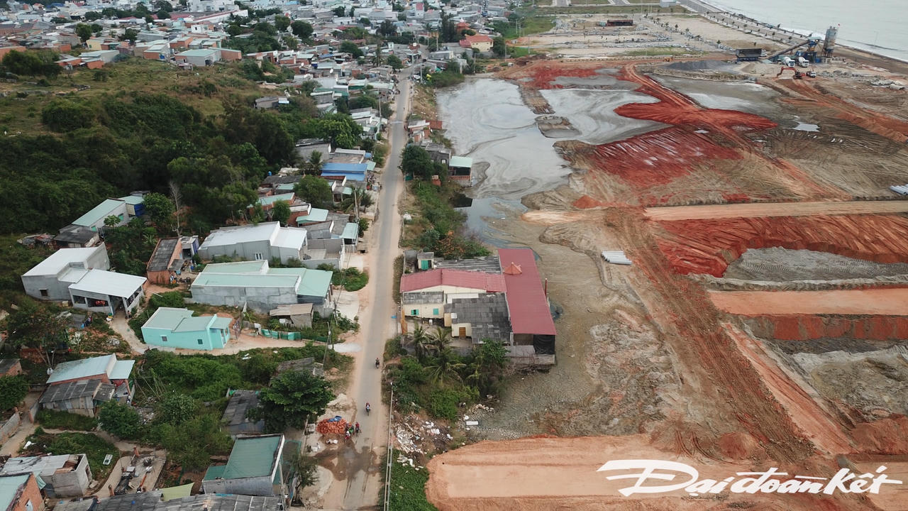 Dự án lấn biển bố trí lại khu dân cư và chỉnh trang đô thị tại phường Đức Long. Ảnh: Nguyên Vũ