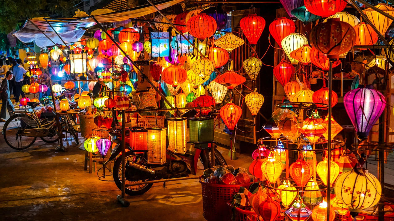 Trung thu năm nay thiếu vắng những chiếc lồng đèn rực rỡ sắc màu.