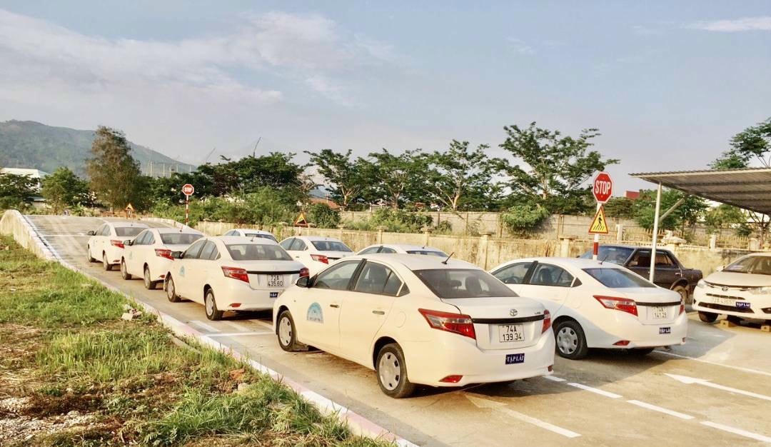 Cơ sở vật chất hiện đại, xe ô tô tập lái đời mới, hướng đến chất lượng học cao