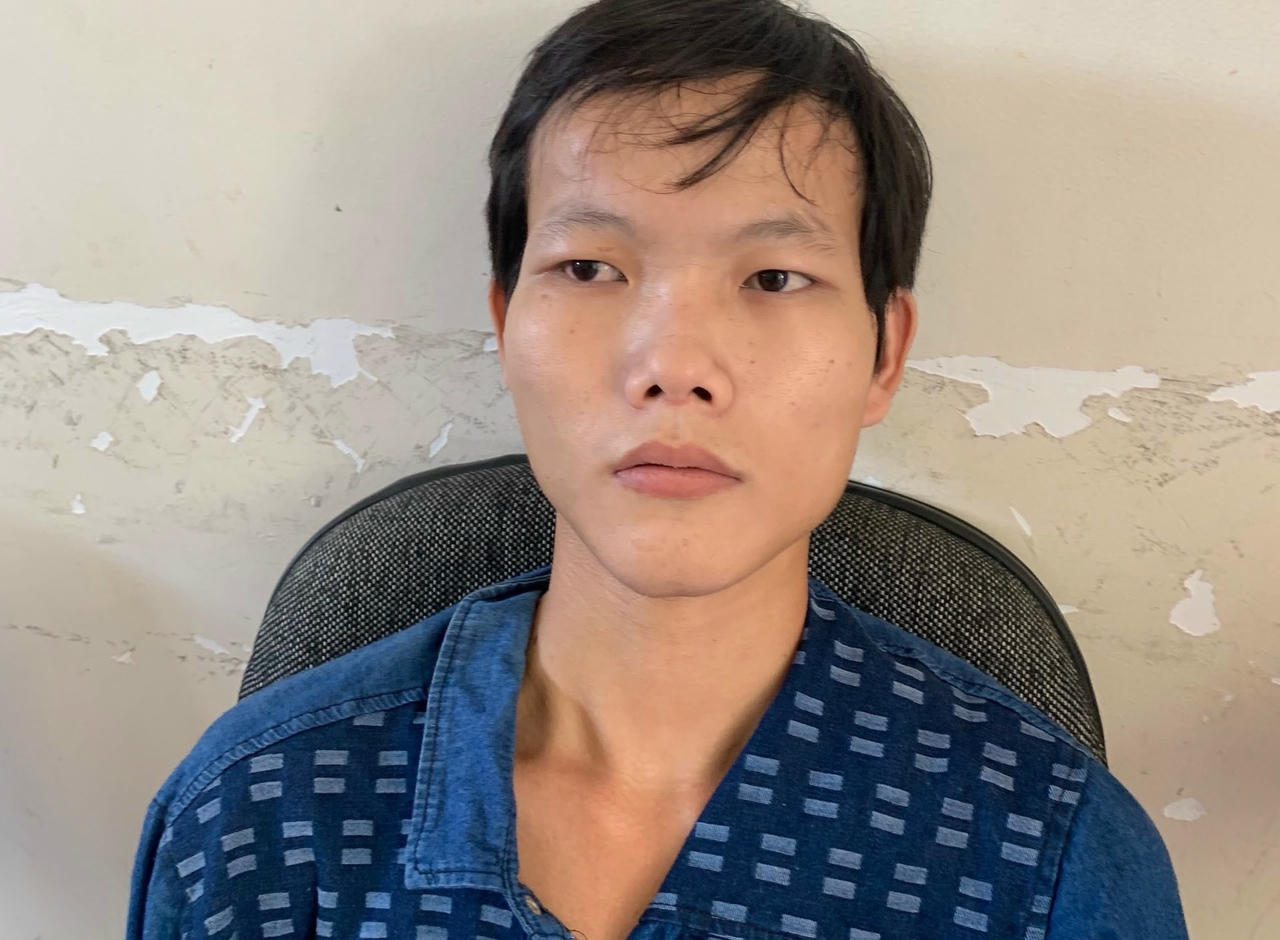 Đối tượng Vòng Quý Ón tại cơ quan chức năng.