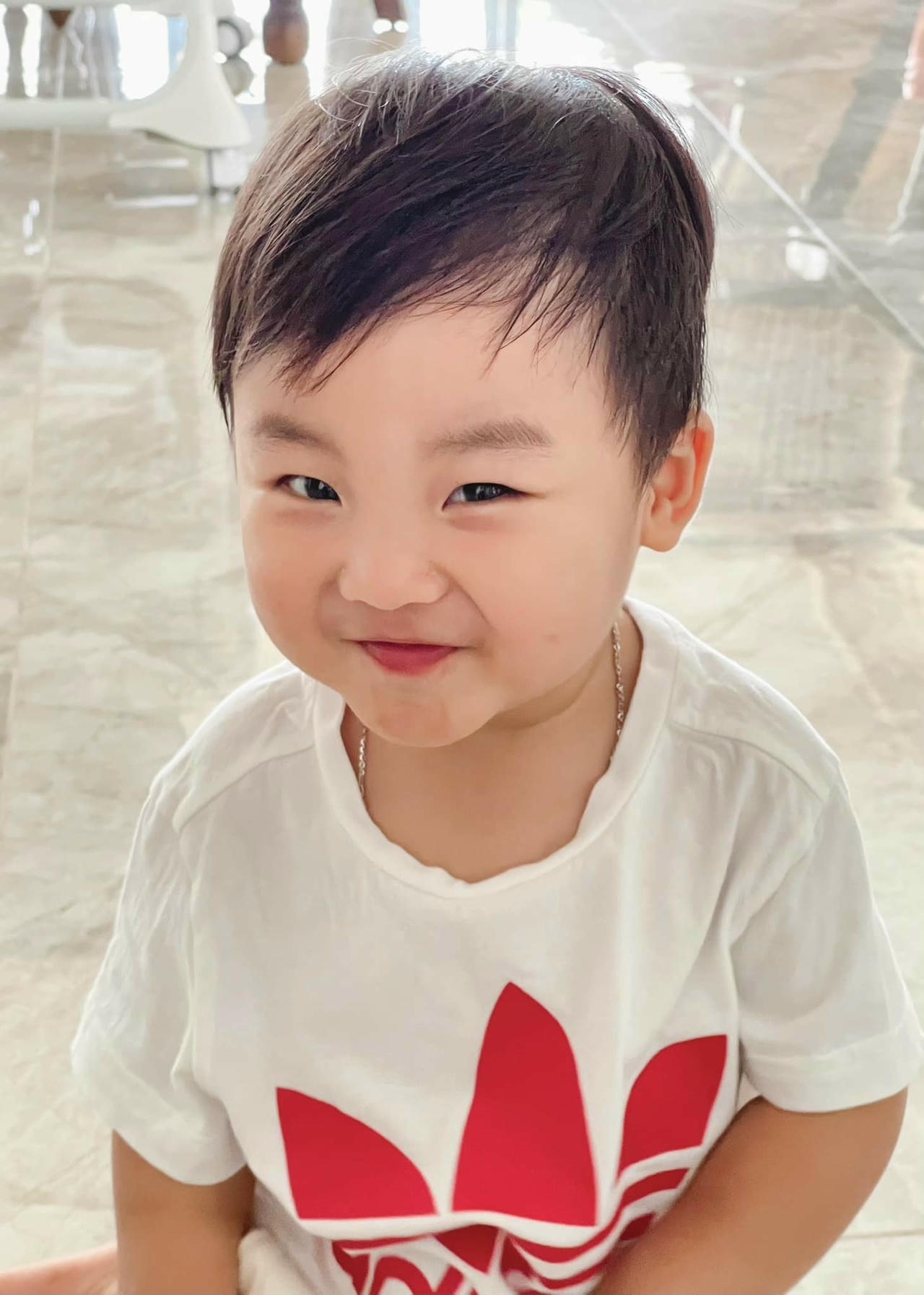 Bé Bo hiện tại là nhóc tỳ được nhiều người yêu thích với sự thông minh và dễ thương.
