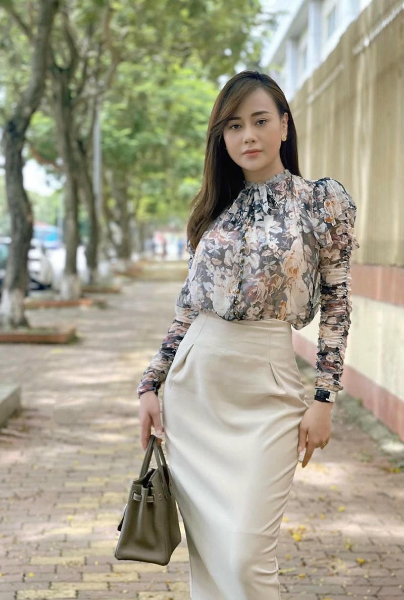 Sau khi về nhà chồng thời trang của Phương Oanh thăng hạng hơn.
