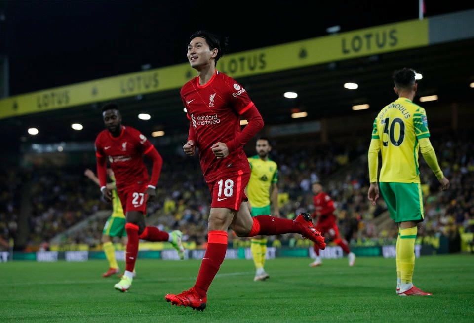 Liverpool thắng đậm nhờ vào sự xuất sắc của Minamino.