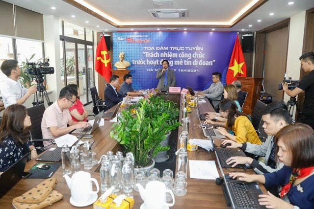 Ngày 19/4, Báo Đại Đoàn Kết tổ chức Tọa đàm trực tuyến “Trách nhiệm công chức trước hoạt động mê tín dị đoan”.