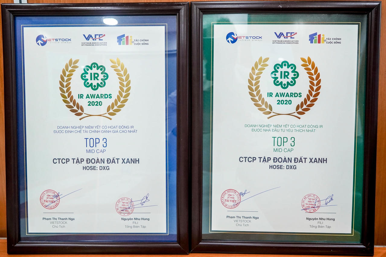 IR Awards là giải thưởng tôn vinh các DN niêm yết có hoạt động quan hệ nhà đầu tư (IR - Investor Relations) minh bạch, nhanh chóng, hiệu quả, góp phần nâng cao nhận thức và vai trò về hoạt động IR và cải thiện hoạt động quản trị DN.