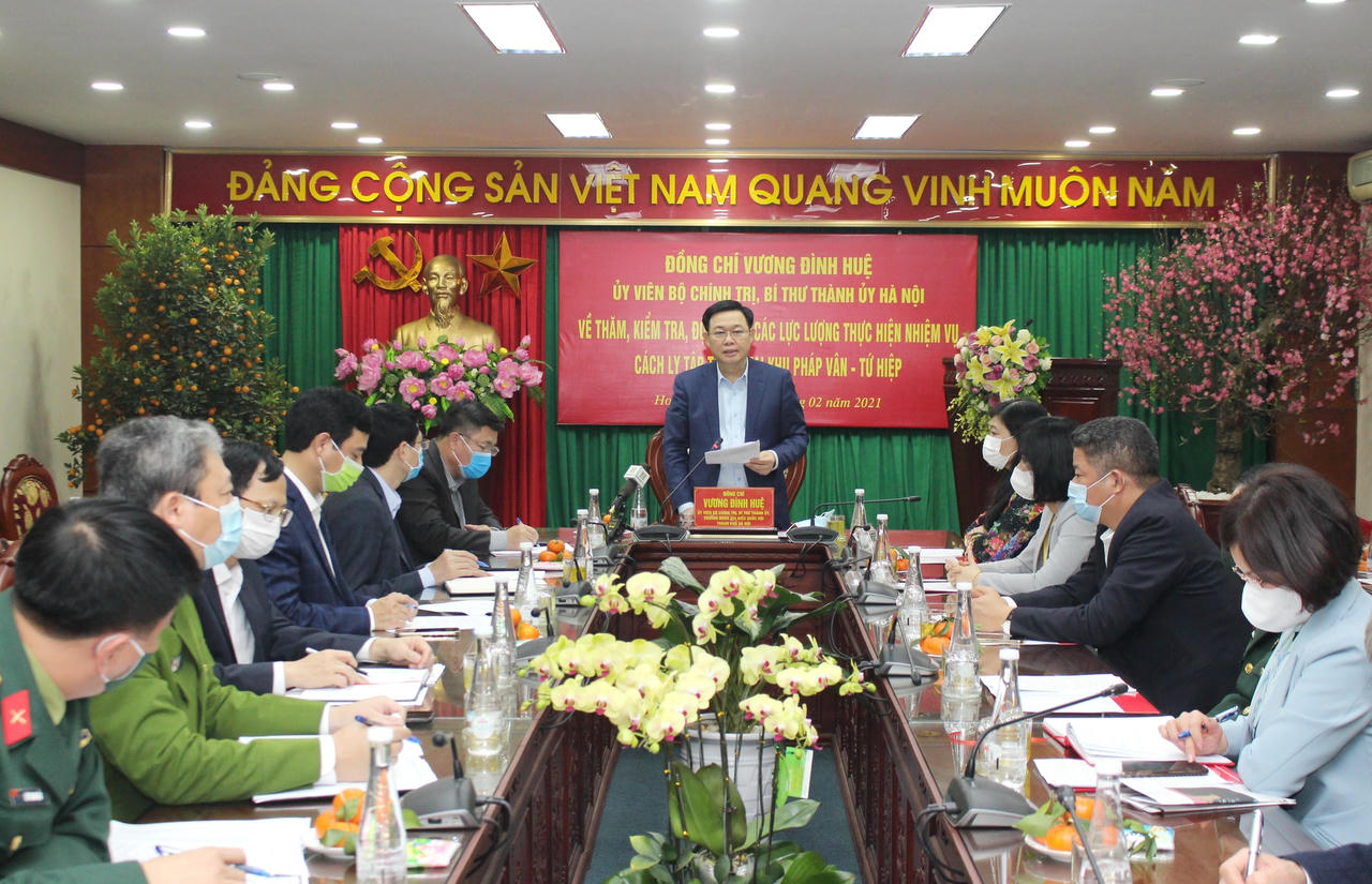 Bí thư Thành iuyr Vương Đình Huệ phát biểu tại cuộc làm việc
