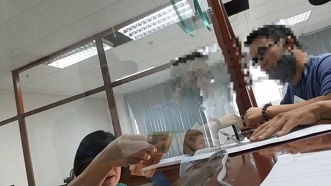 Đột nhật căn phòng