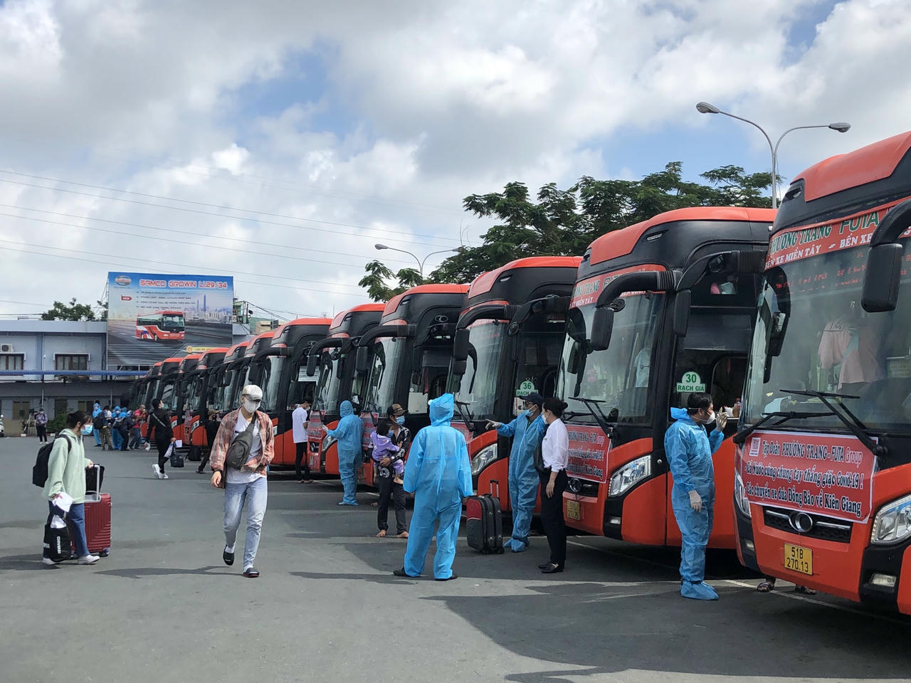 Sở GTVT TP HCM đã có văn bản tham mưu về đón người từ các địa phương trở lại TP HCM sau giai đoạn giãn cách xã hội kéo dài.