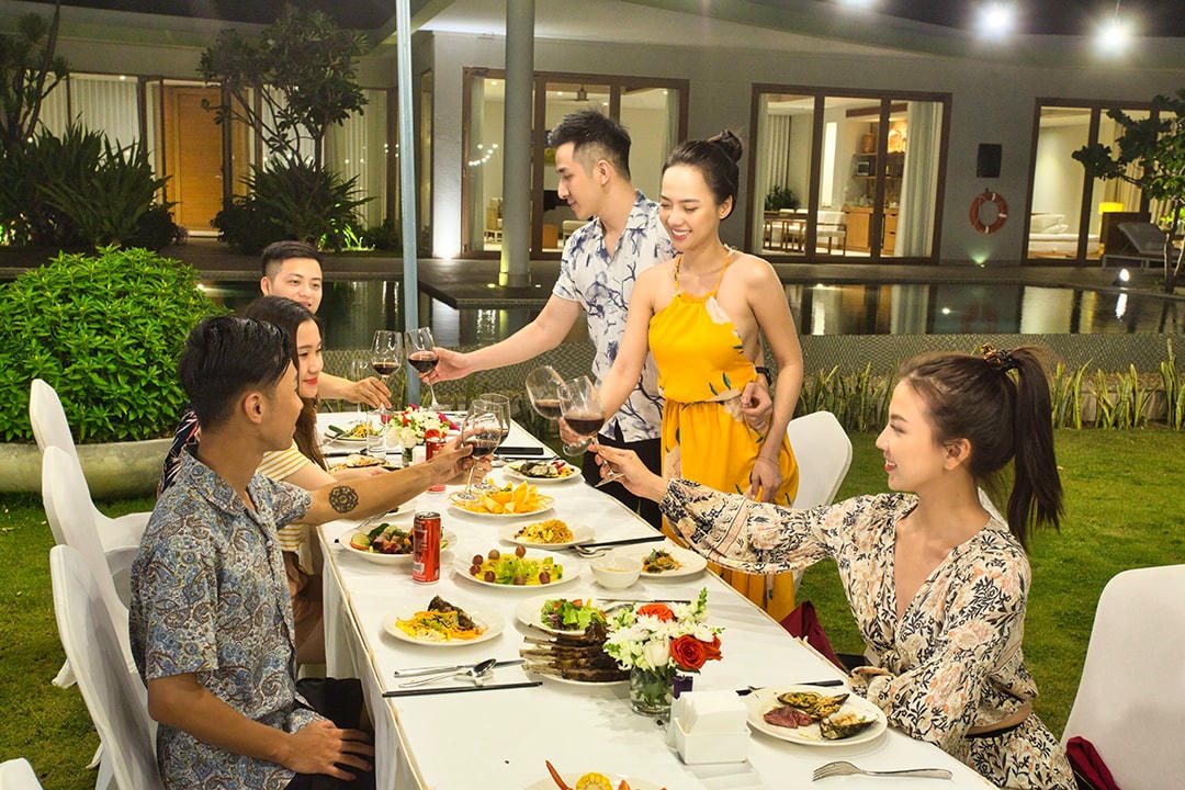 Kỳ nghỉ dưỡng tại villa sang trọng ở FLC Hotels & Resorts.
