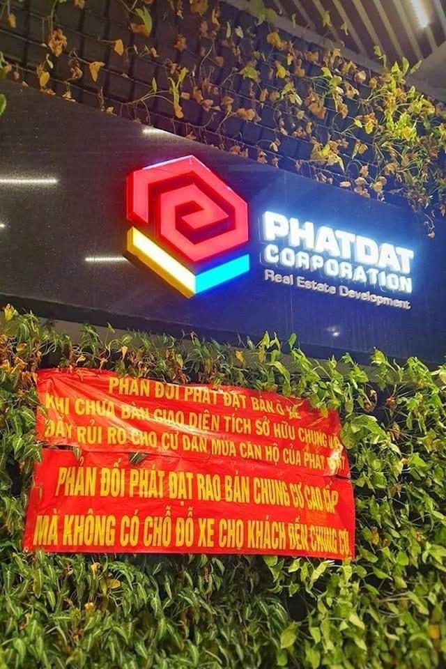 Người mua nhà ở dự án này vô cùng bức xúc khi Phát Đạt bán chỗ đậu xe.
