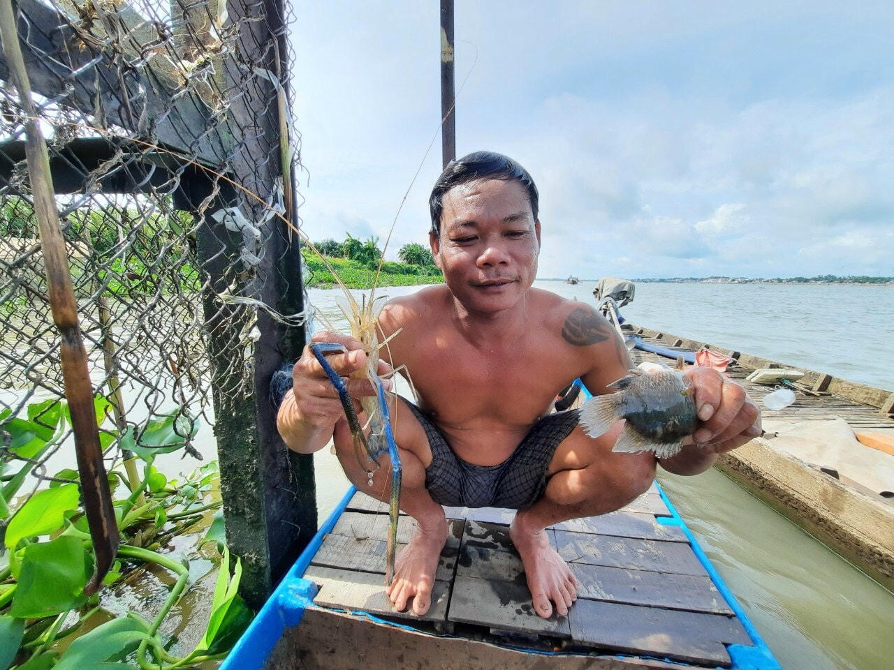 Sản phẩm nơi đáy sông sâu.