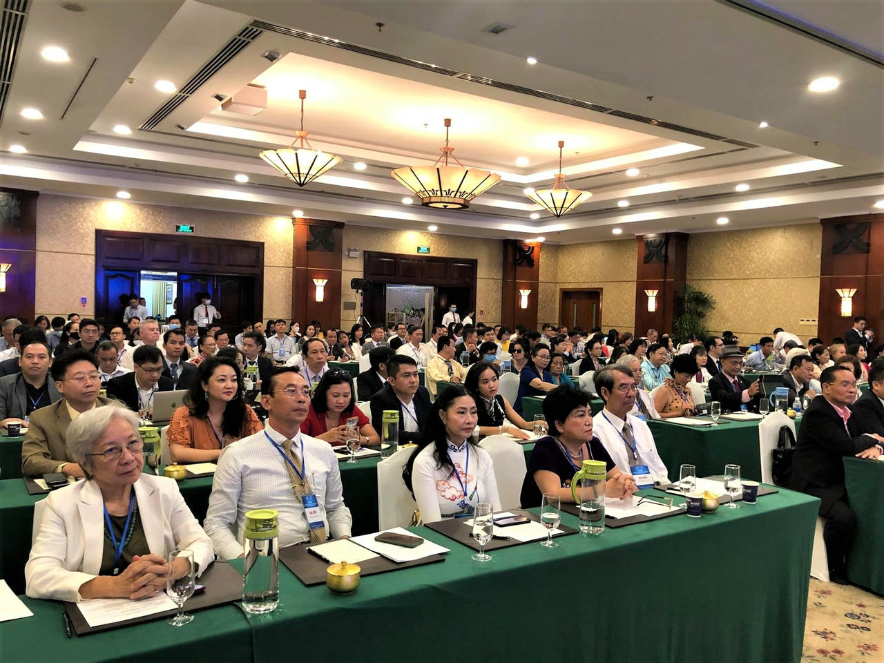 Nhiều hiến kế của kiều bào nhấn mạnh đến quá trình chuyển đổi số và phát triển kinh tế tuần hoàn tại Việt Nam (Ảnh: Hồng Phúc).