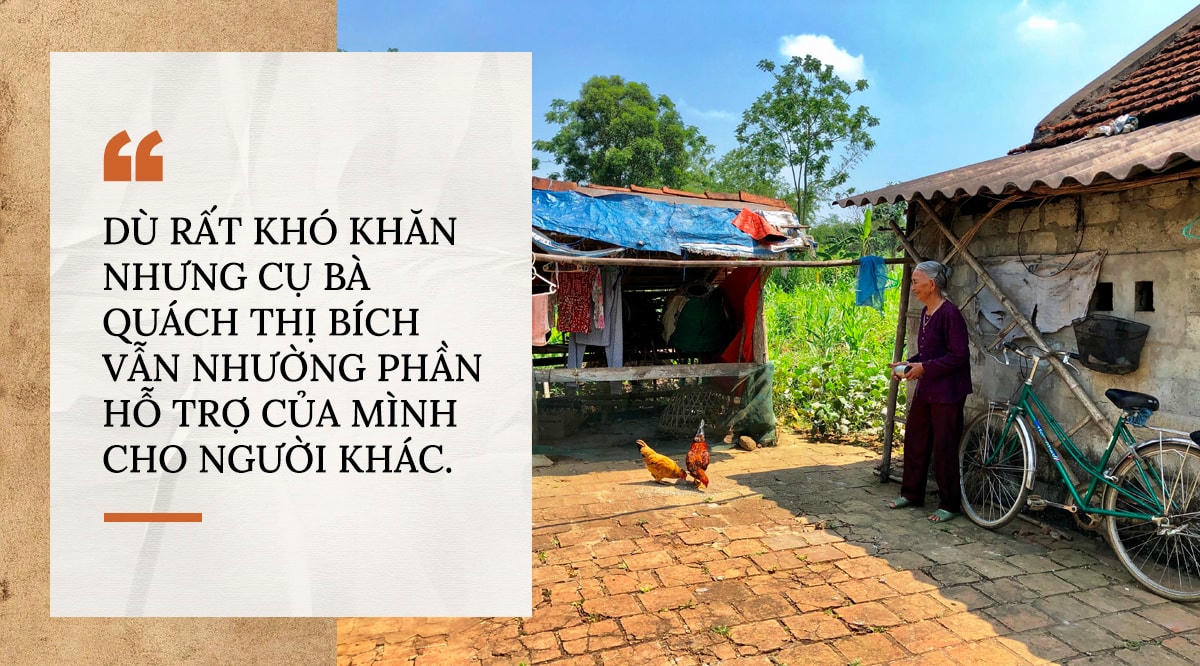 Dù rất khó khăn nhưng cụ bà Quách Thị Bích vẫn nhường phần hỗ trợ của mình cho người khác.