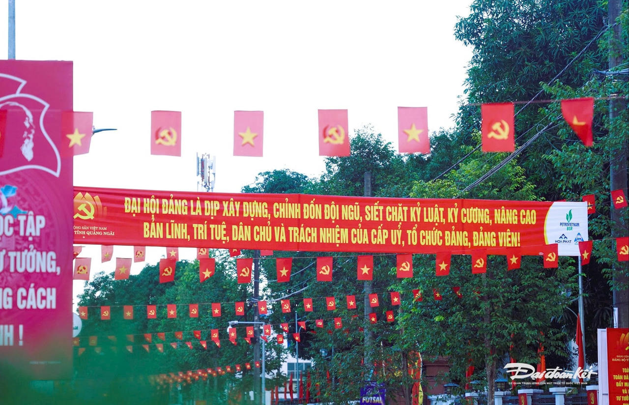 DAI HOI 4
