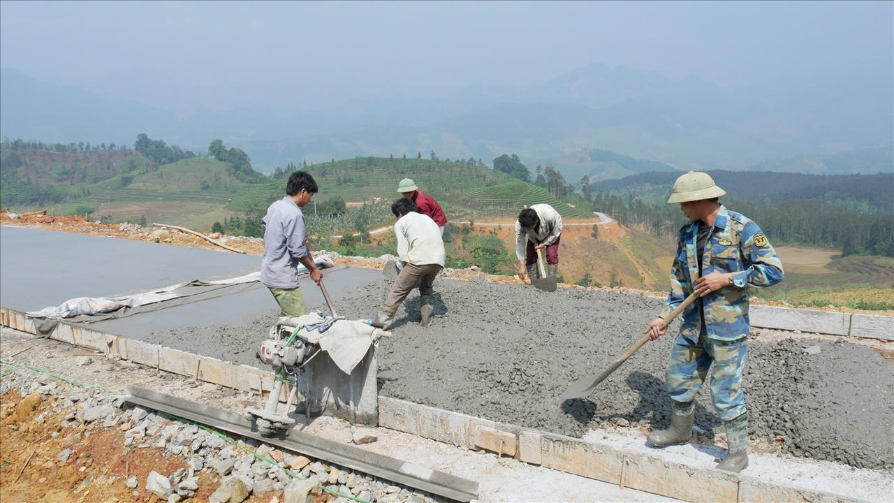 Tuyến đường giao thông tại tỉnh Lào Cai được đầu tư xây dựng từ nguồn vốn Chương trình MTQG 1719. Ảnh: Trọng Bảo.