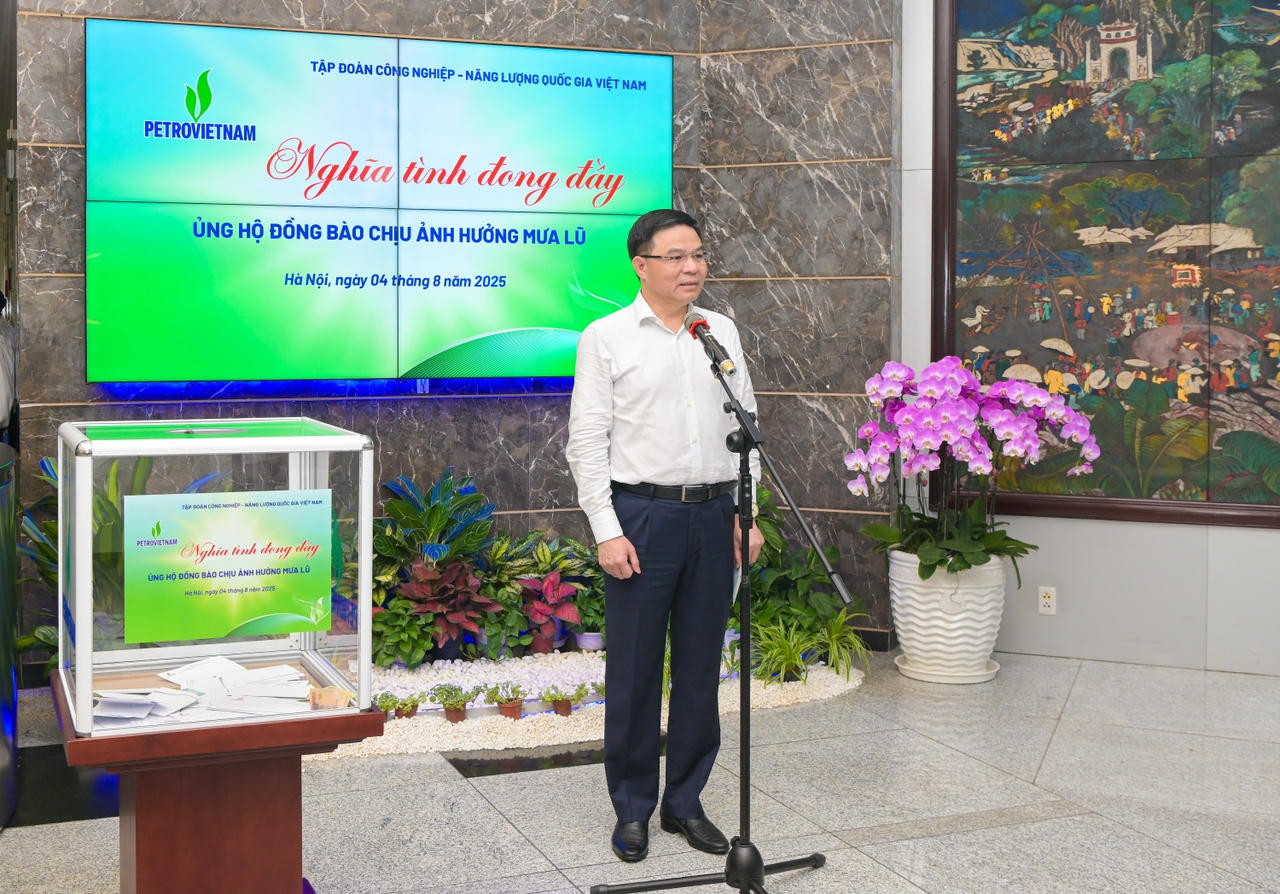 Chủ tịch HĐTV Petrovietnam Lê Mạnh Hùng kêu gọi toàn thể cán bộ, người lao động, các đơn vị trong toàn Tập đoàn chung tay hỗ trợ, đóng góp thiết thực giúp đồng bào vùng thiên tai.