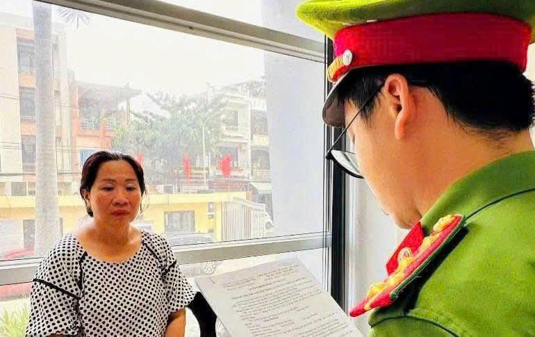 Đà Nẵng: Bắt chủ nợ cho vay nặng lãi
