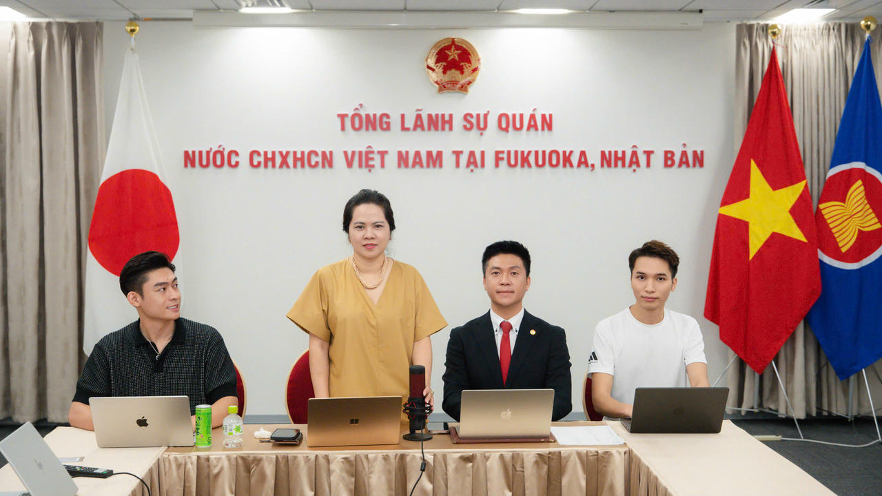 Tổng lãnh sự Việt Nam tại Fukuoka, Nhật Bản Vũ Chi Mai phát biểu tại lễ bế mạc.