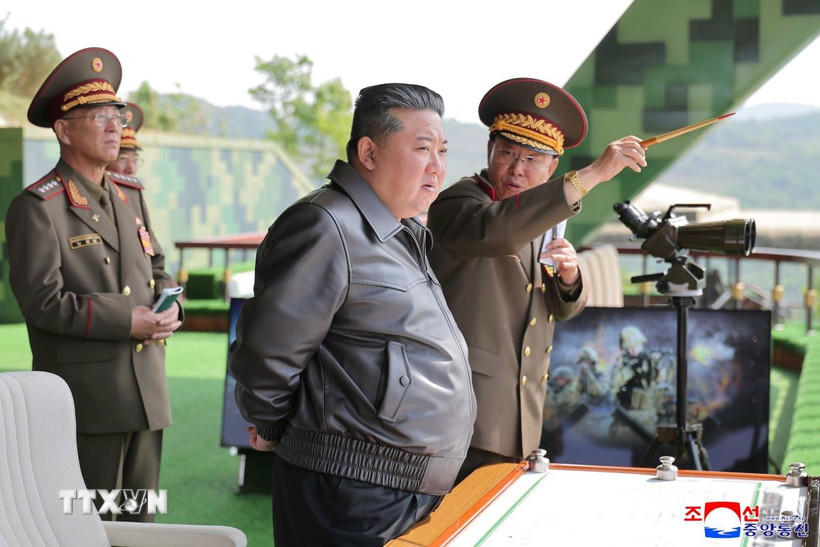 Nhà lãnh đạo Kim Jong Un giám sát các cuộc tập trận tác chiến đặc biệt của Quân đội Nhân dân Triều Tiên (KPA). (Ảnh: Yonhap/TTXVN).