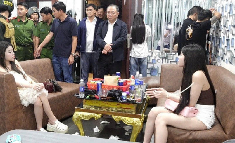 Thiếu tướng Lê Quang Nhân, Giám đốc Công an tỉnh
Gia Lai trực tiếp chỉ huy cuộc đột kích vào các tụ điểm. Ảnh: Công an cung cấp.