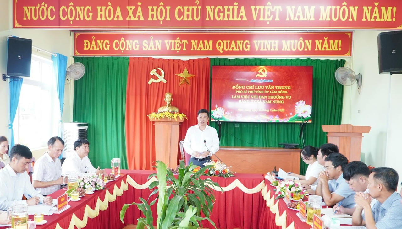  

Quang cảnh buổi làm việc. (Ảnh H.L)