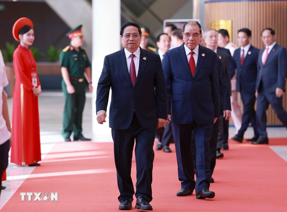 Thủ tướng Phạm Minh Chính và các đồng chí lãnh đạo, nguyên lãnh đạo Đảng, Nhà nước đến dự Đại hội đại biểu Đảng bộ thành phố Hải Phòng lần thứ nhất. (Ảnh: Dương Giang/TTXVN)