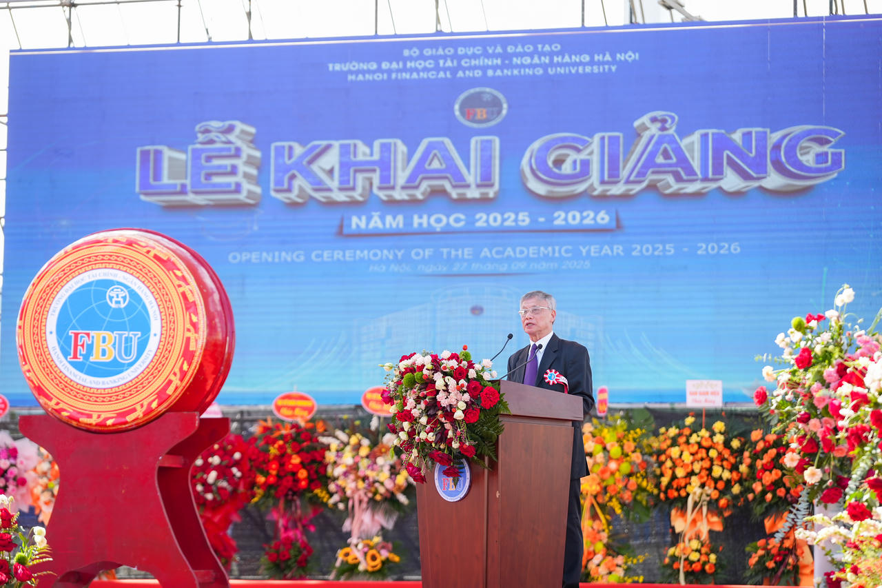 PGS.TS.NGƯT Phạm Ngọc Ánh, Hiệu trưởng FBU phát biểu.