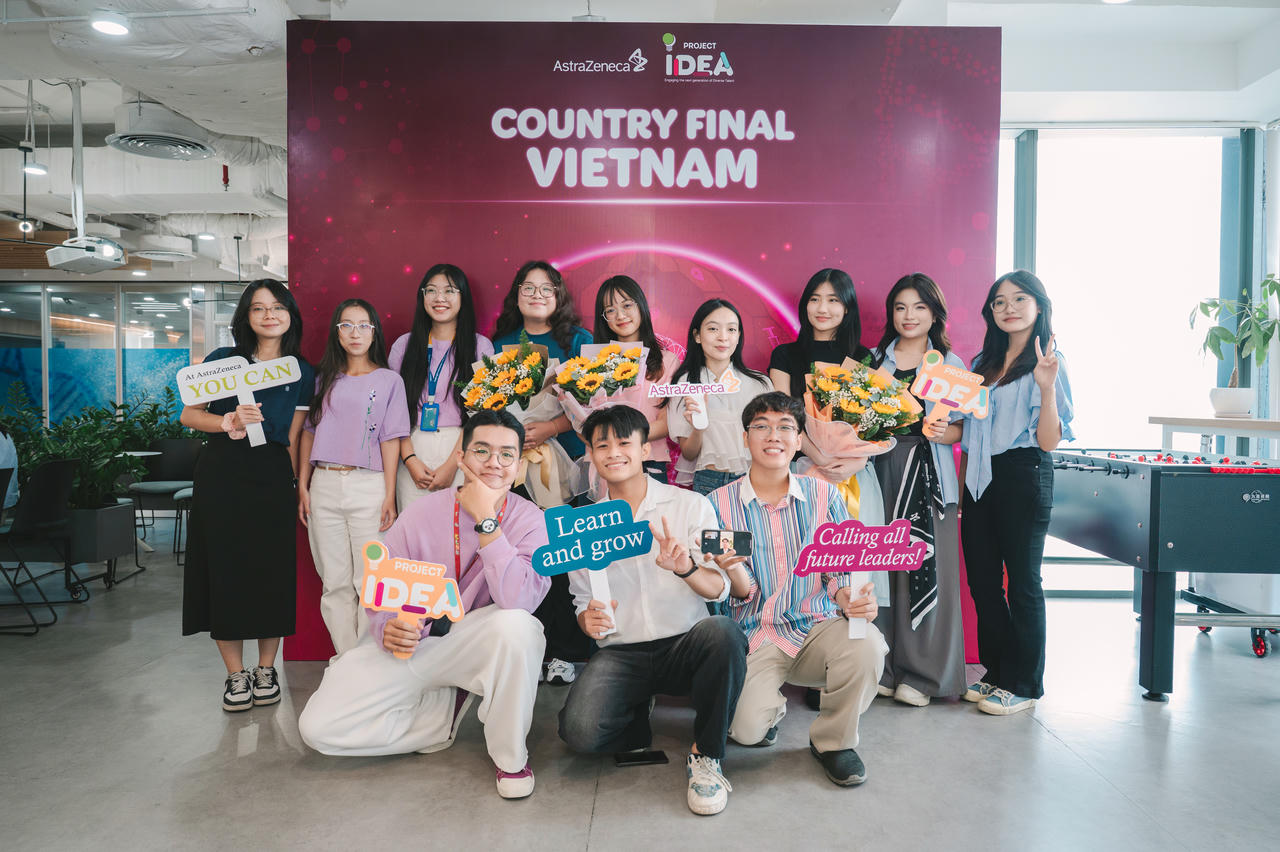 Các bạn sinh viên lọt vào vòng final Việt Nam.