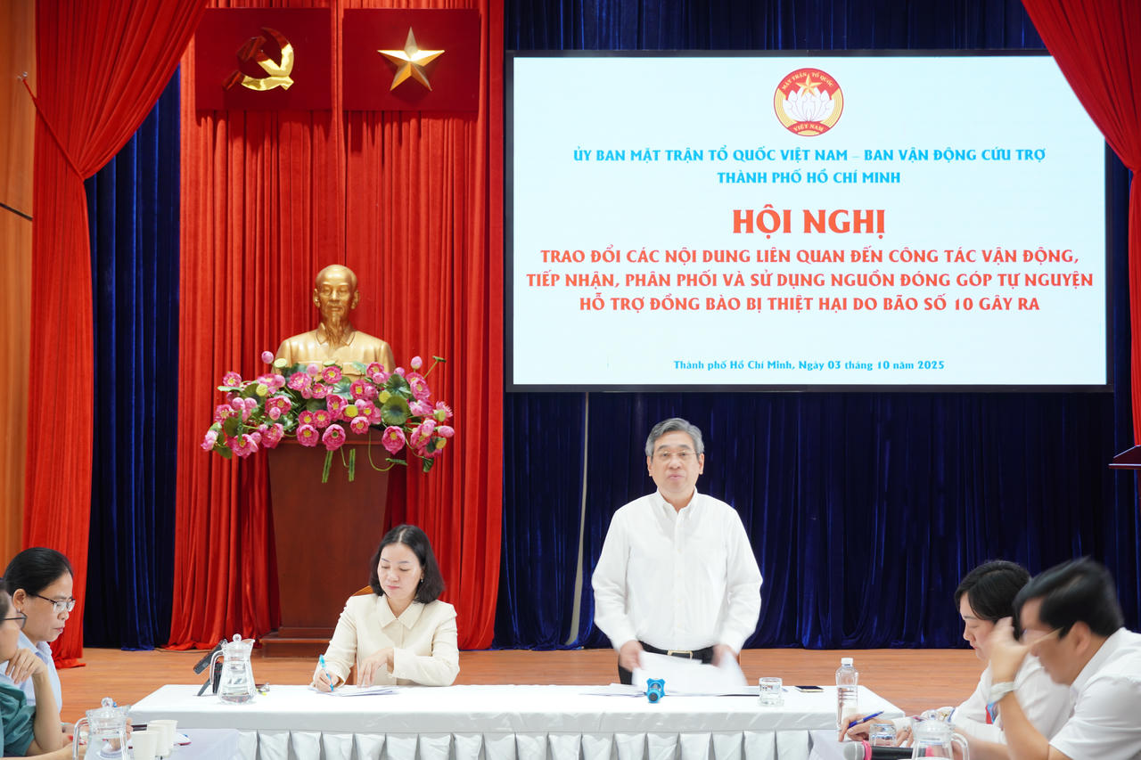 Ông Nguyễn Phước Lộc
phát biểu tại buổi họp. Ảnh: A.H.