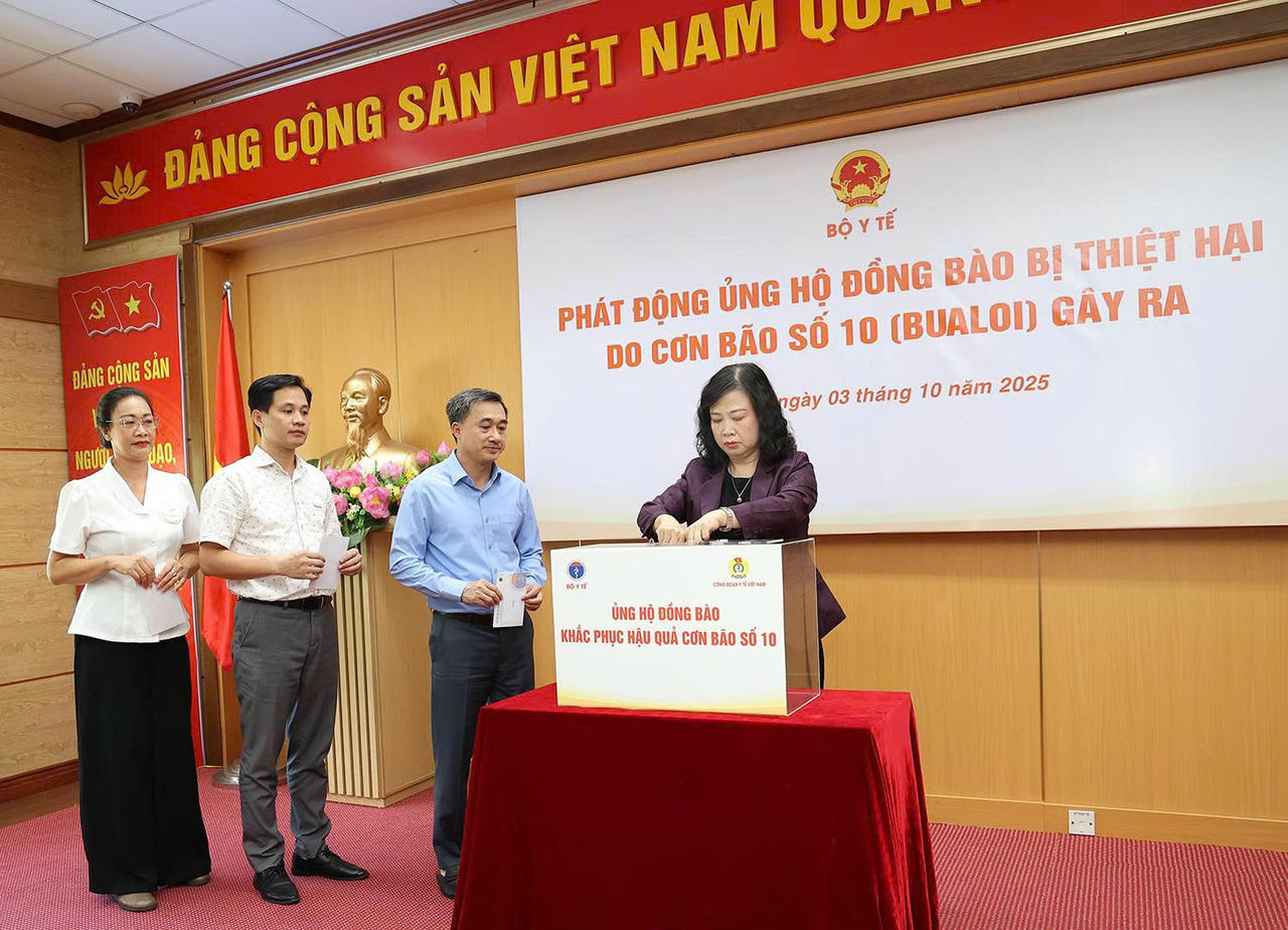 Bộ trưởng Bộ Y tế Đào Hồng Lan tại lễ phát động