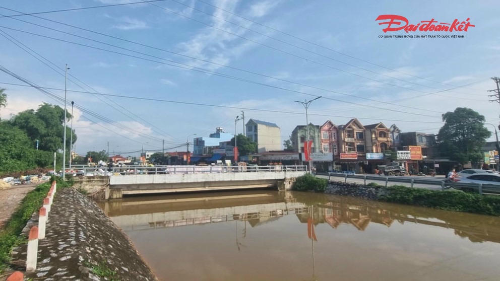 Công trình do UBND huyện Phú Bình (cũ) làm chủ đầu tư với tổng giá trị khoảng 12 tỷ đồng. Ảnh: Toán Nguyễn.