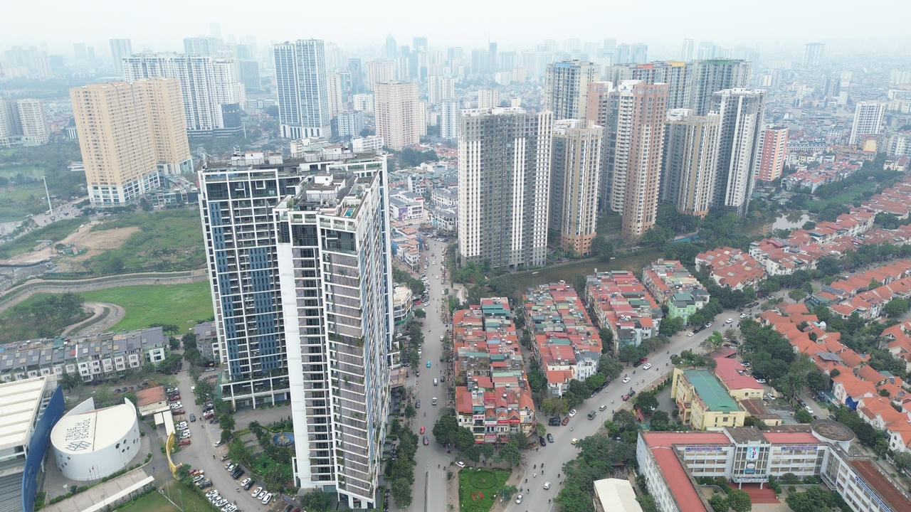 Giá bất động sản quá cao, người dân không dám mua nhà. Ảnh: Quang Vinh.