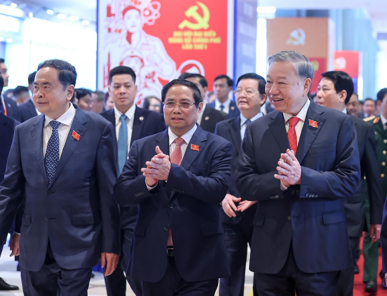 Tổng Bí thư Tô Lâm, Thủ tướng Phạm Minh Chính, Chủ tịch Quốc hội Trần Thanh Mẫn và các đồng chí lãnh đạo, nguyên lãnh đạo Đảng, Nhà nước đến dự Đại hội đại biểu Đảng bộ Chính phủ lần thứ I, nhiệm kỳ 2025-2030. Ảnh: VGP/Nhật Bắc.