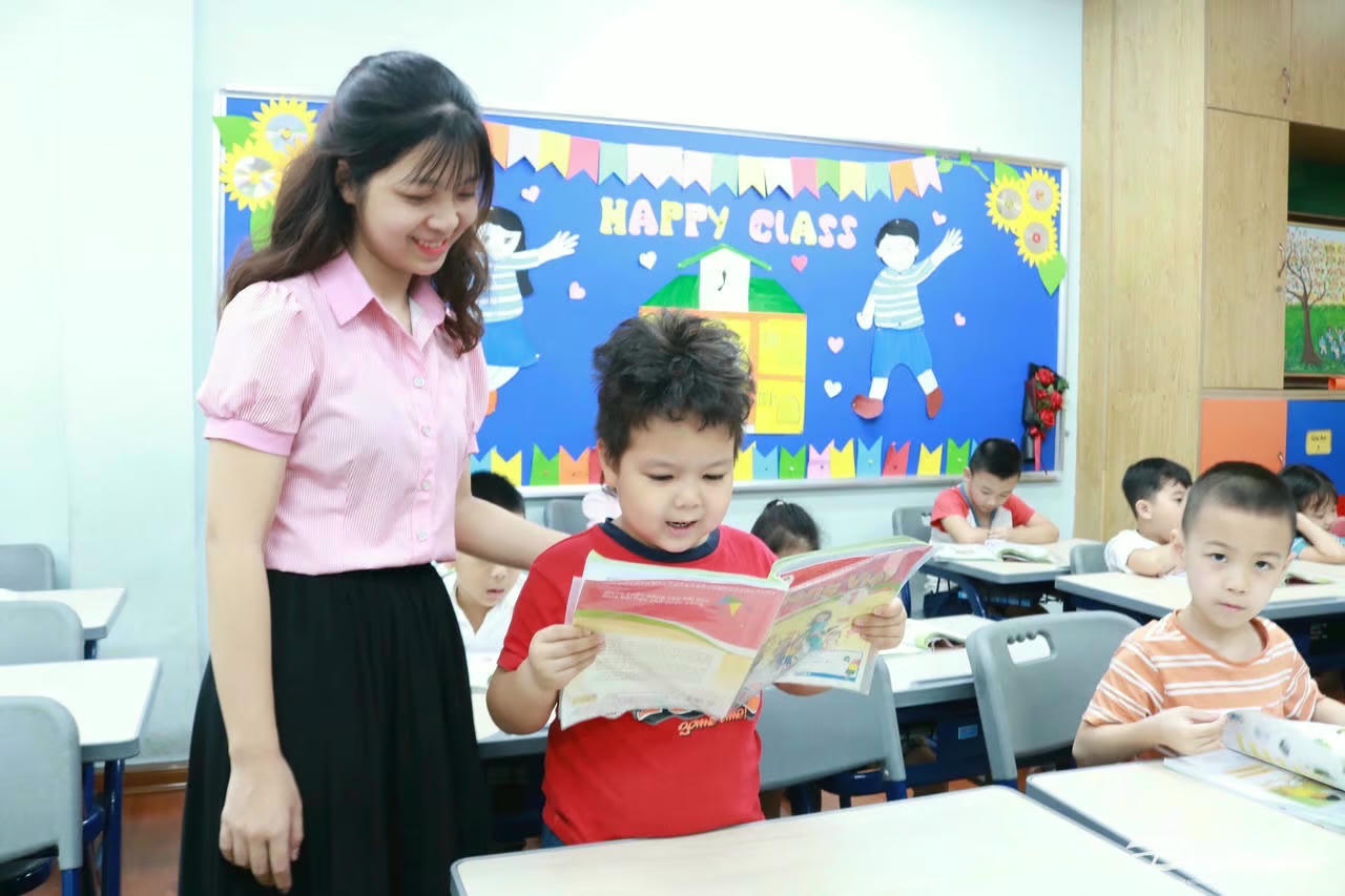 Chương trình “Nâng cao chất lượng giáo dục mầm non ở địa bàn đô thị, khu công nghiệp giai đoạn 2025 - 2035, định hướng đến năm 2045” giúp trẻ em được tiếp cận dịch vụ giáo dục mầm non chất lượng, công bằng và bình đẳng. Ảnh: Nguyễn Hoài.