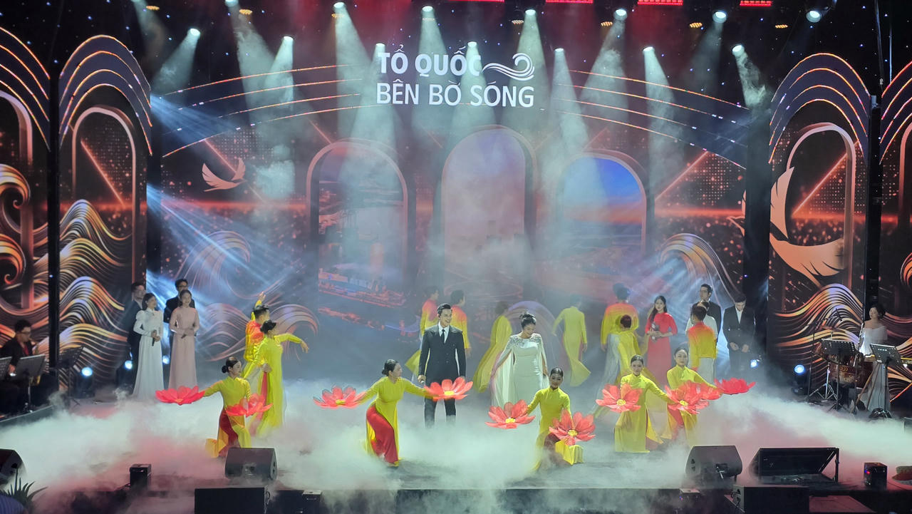 Trao giải Cuộc thi và Triển lãm ảnh nghệ thuật cấp Quốc gia "Tổ quốc bên bờ sóng" lần thứ III năm 2025