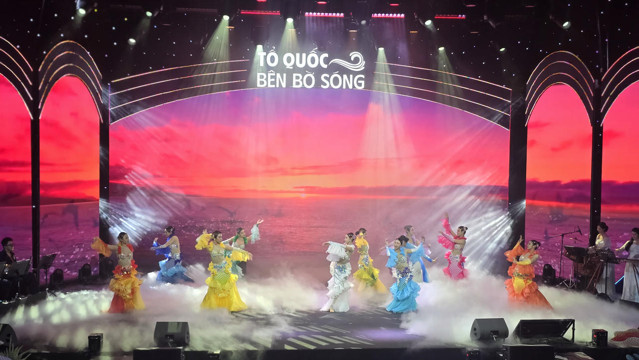 Trao giải Cuộc thi và Triển lãm ảnh nghệ thuật cấp Quốc gia "Tổ quốc bên bờ sóng" lần thứ III năm 2025