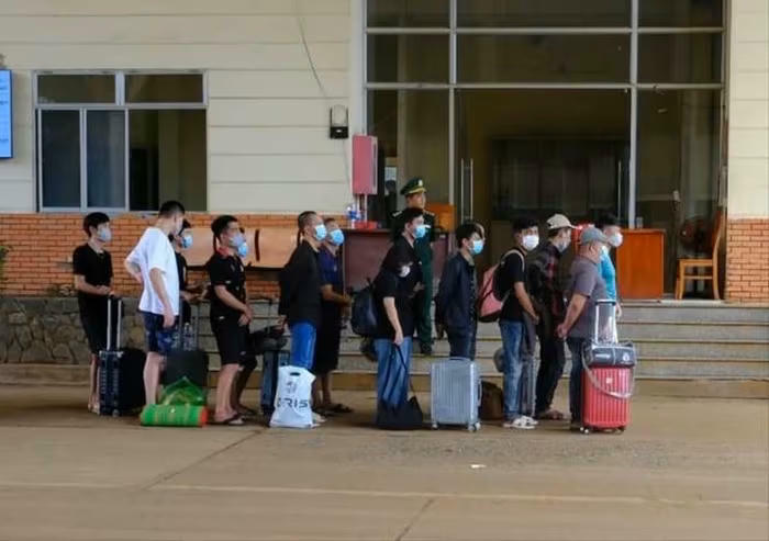 Tây Ninh: Tiếp nhận 15 công dân Việt Nam do phía Campuchia trao trả  Tây Ninh: Tiếp nhận 15 công dân Việt Nam do phía Campuchia trao trả