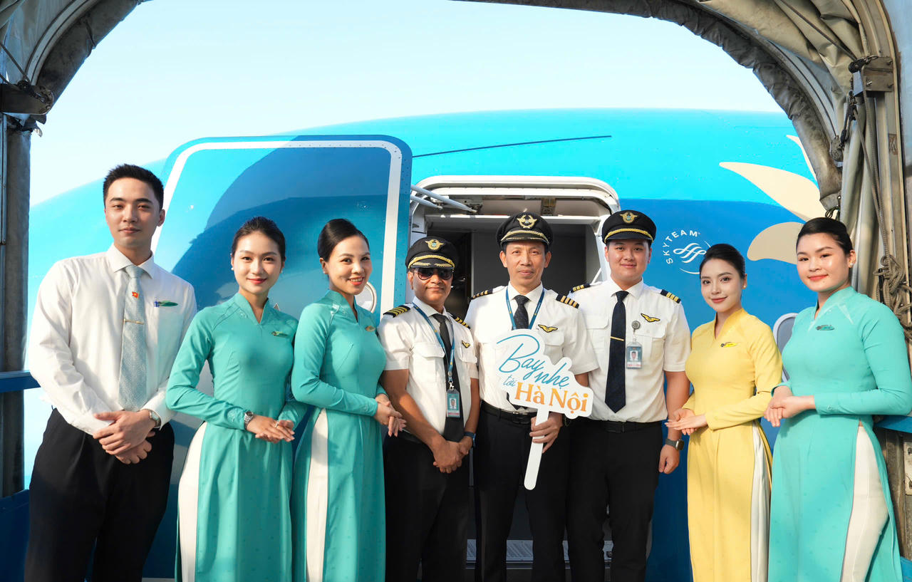 Phi hành đoàn sẵn sàng cho chuyến “Bay nhẹ tới Hà Nội”