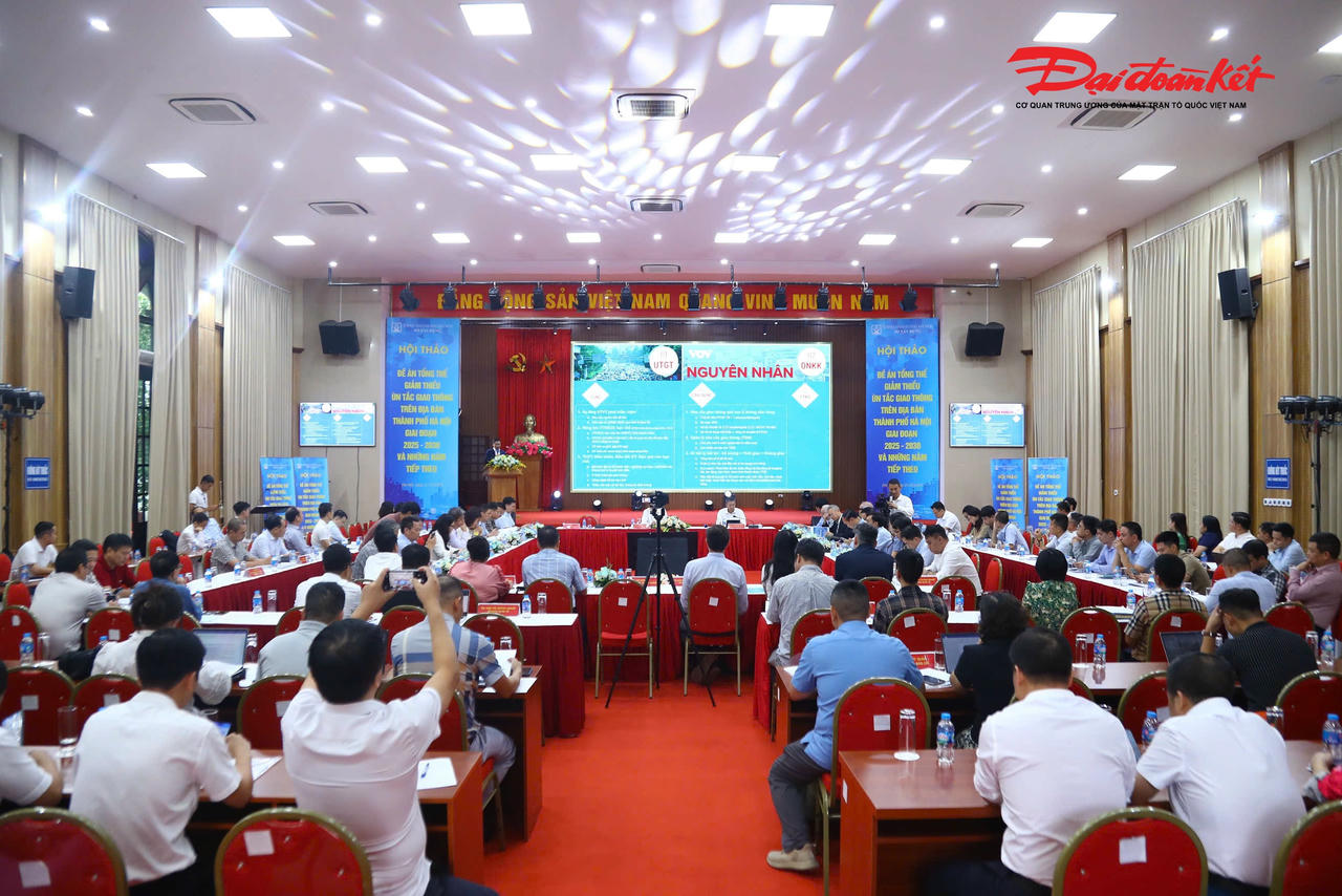 Quang cảnh Hội thảo Đề án tổng thể "Giảm thiểu ùn tắc giao thông trên địa bàn thành phố Hà Nội, giai đoạn 2025-2030 và những năm tiếp theo".