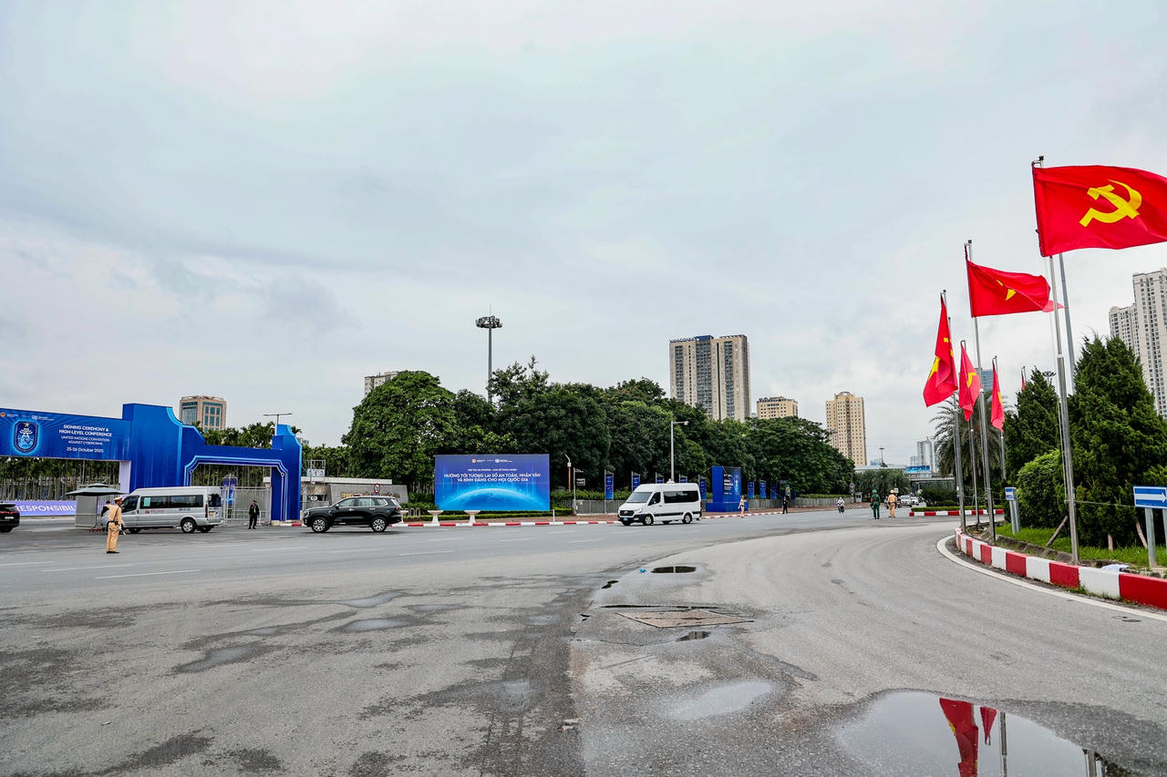 Theo lịch trình dự kiến, Lễ mở ký Công ước Liên hợp quốc về chống tội phạm mạng được diễn ra tại Trung tâm hội nghị quốc gia (phường Từ Liêm, Hà Nội) từ ngày 25/10 đến ngày 26/10/2025 với nhiều hoạt động cấp Nhà nước. 