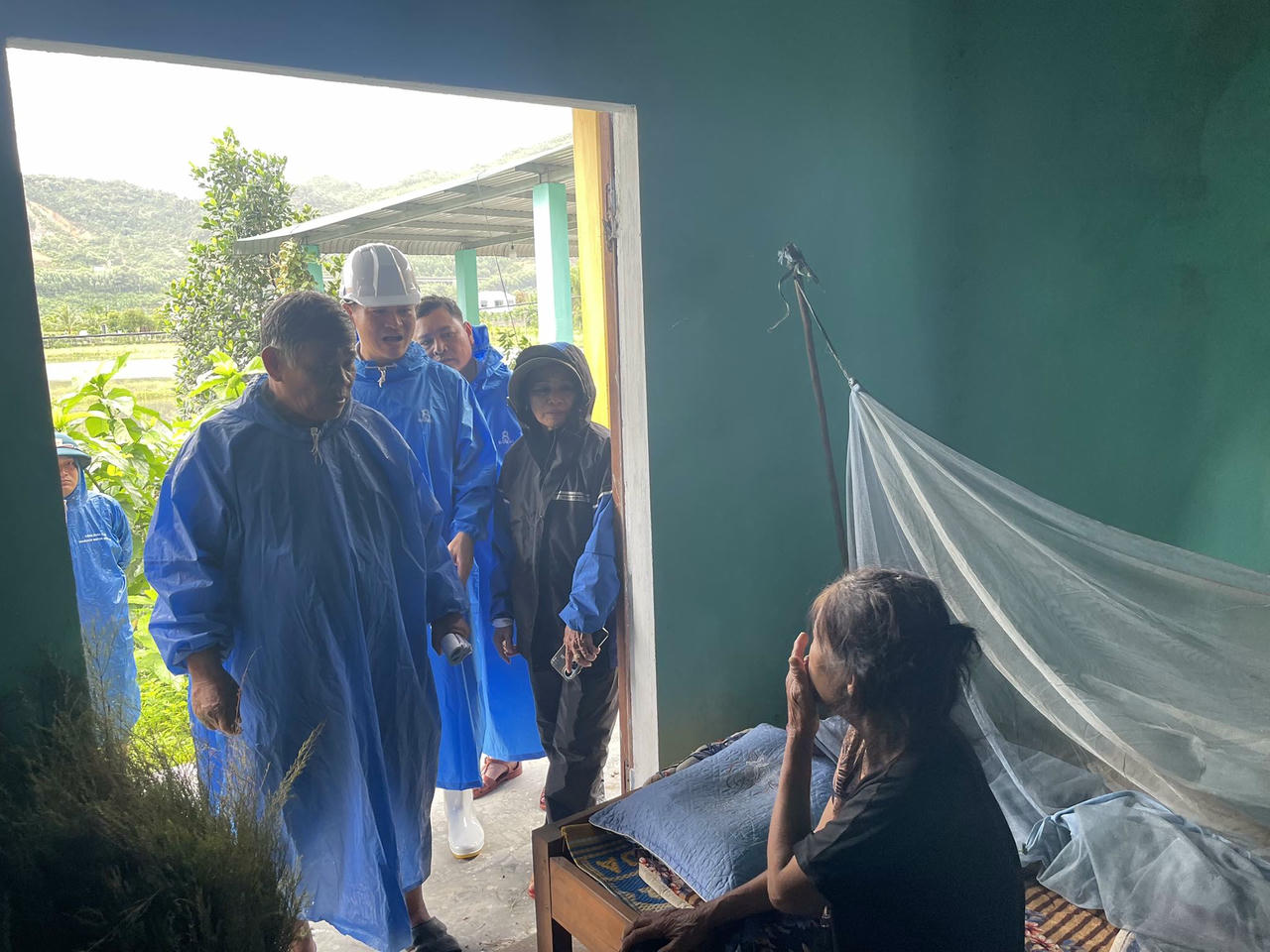 Đà Nẵng: Sơ tán người dân thôn Trường Định ven sông Cu Đê Đà Nẵng: Sơ tán người dân thôn Trường Định ven sông Cu Đê