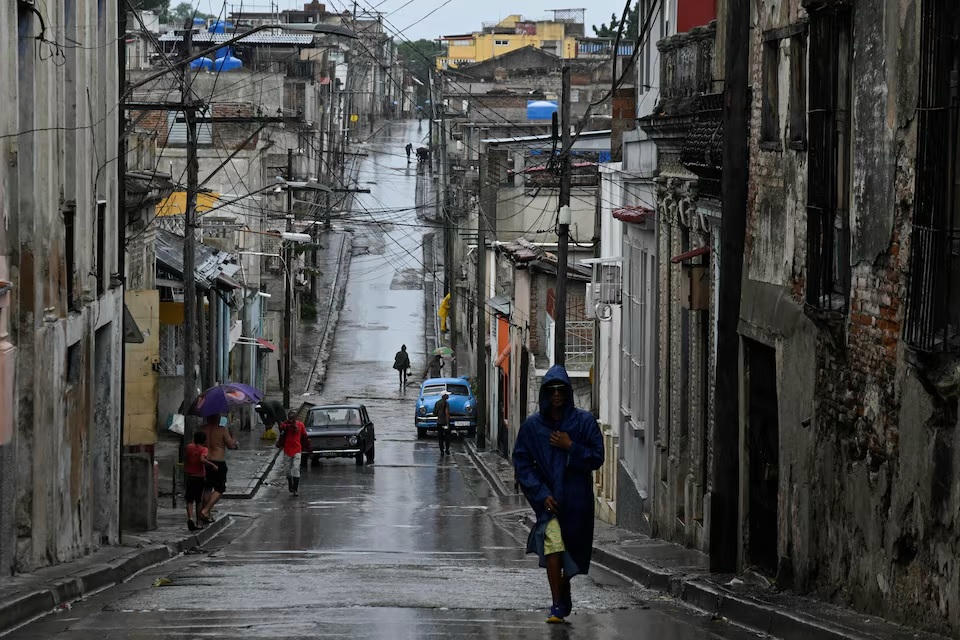 Một con phố ở Santiago de Cuba, Cuba trước khi bão Melissa đổ bộ. Nguồn: Reuters.