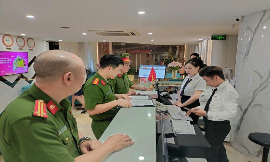 Công an TP Hà Nội: Đẩy mạnh chuyển đổi số trong quản lý hành chính Công an TP Hà Nội: Đẩy mạnh chuyển đổi số trong quản lý hành chính