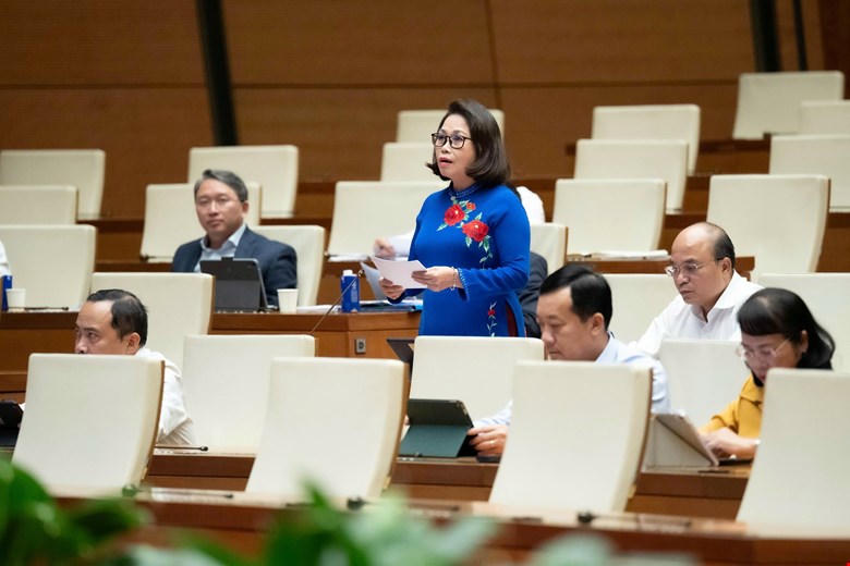 Đại biểu Quốc hội:
Phải bồi dưỡng, trọng dụng về chế độ chính sách tiền lương cho báo chí
 Đại biểu Quốc hội:
Phải bồi dưỡng, trọng dụng về chế độ chính sách tiền lương cho báo chí