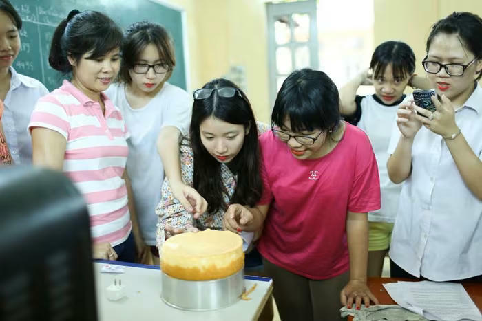 Học viên Trung tâm Giáo dục nghề nghiệp - Giáo dục thường xuyên Ba Đình (Hà Nội). Ảnh: V.A.