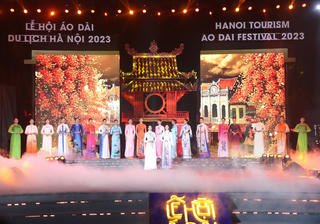 Rực rỡ đêm khai mạc Lễ hội Áo dài du lịch Hà Nội 2023