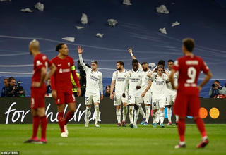 Real Madrid tiến vào tứ kết Champions League đầy thuyết phục