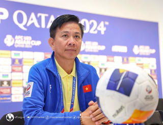 HLV Hoàng Anh Tuấn: 'Hy vọng trận ngày mai, lịch sử sẽ thay đổi'