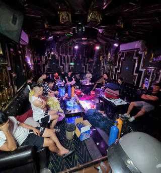 Đà Nẵng: Tạm giữ 16 thanh niên sử dụng ma túy trong quán karaoke